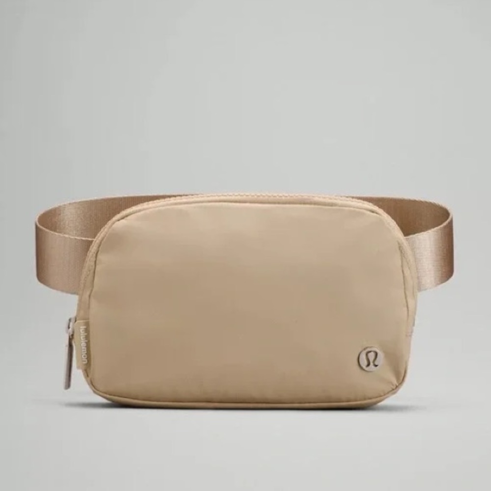 NWOT Lululemon Everywhere Belt Bag in 'Trench' 1L
